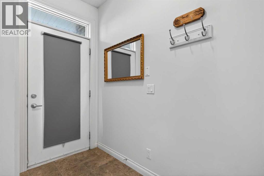 #6 108 Rockyledge View NW - 5