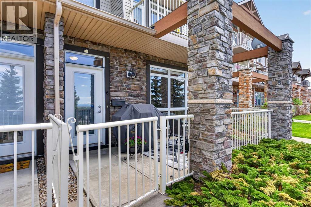 #6 108 Rockyledge View NW - 4
