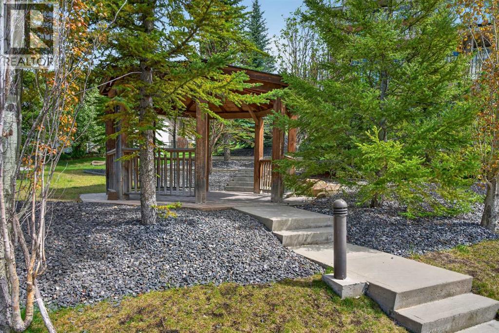 #6 108 Rockyledge View NW - 29