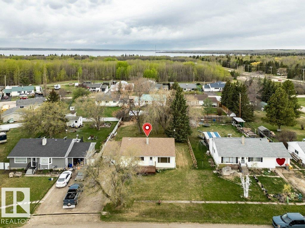 4809 32 St. - 1