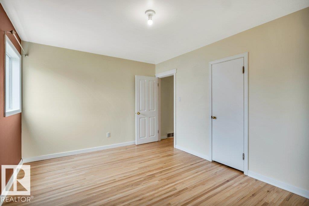 4809 32 St. - 22
