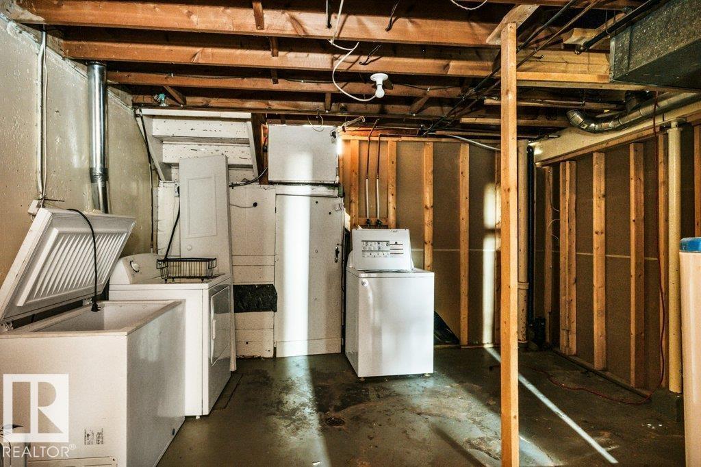 4809 32 St. - 33