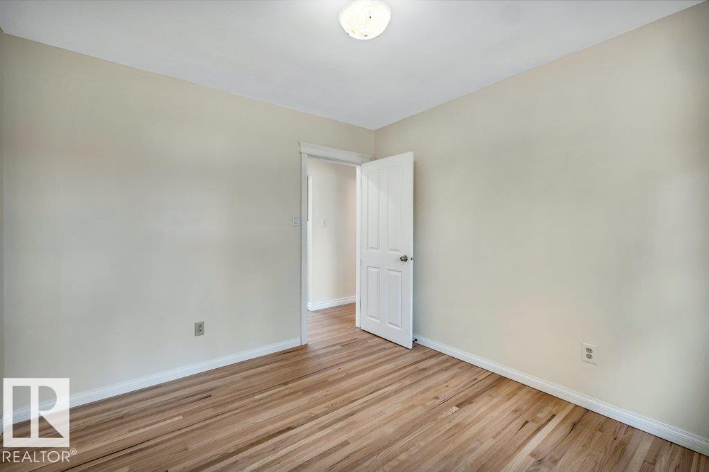4809 32 St. - 26