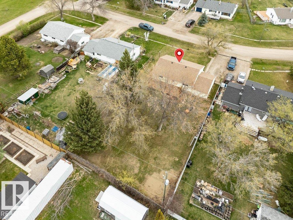 4809 32 St. - 50