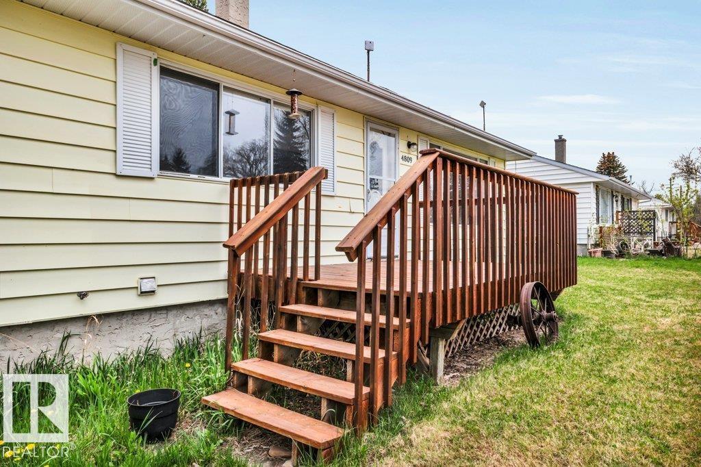 4809 32 St. - 53