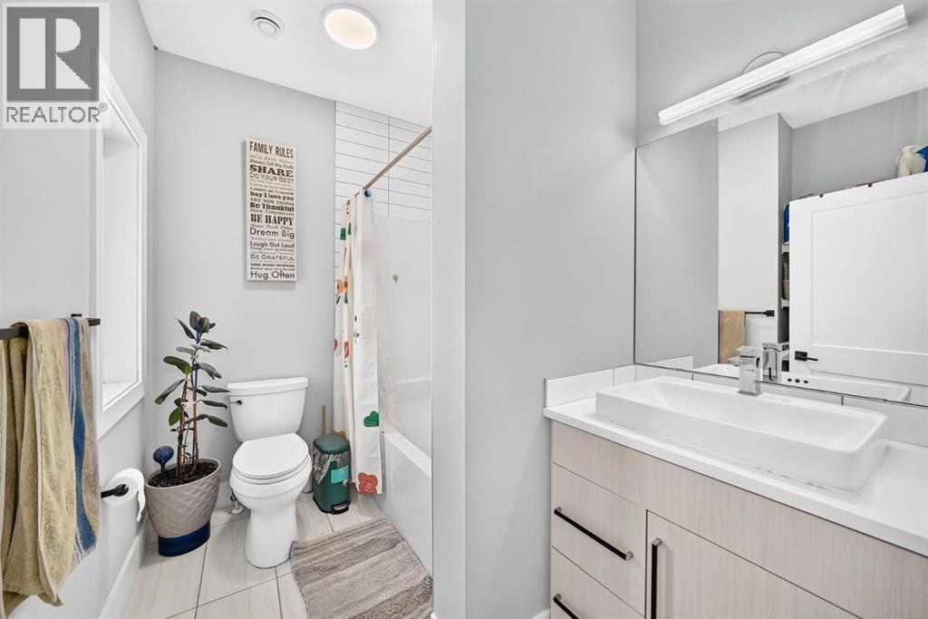 86 Carringvue Manor NW - 20