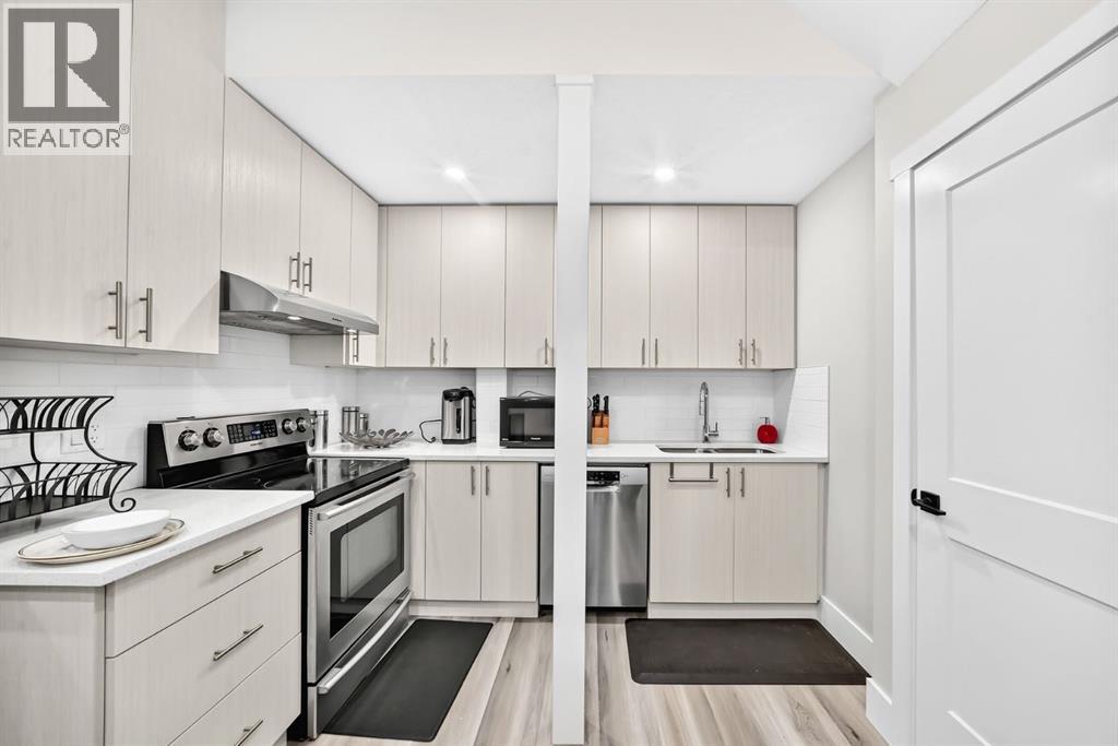 86 Carringvue Manor NW - 27