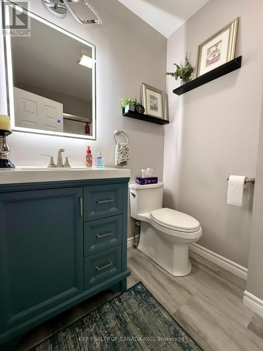 609 PINE STREET S - 11