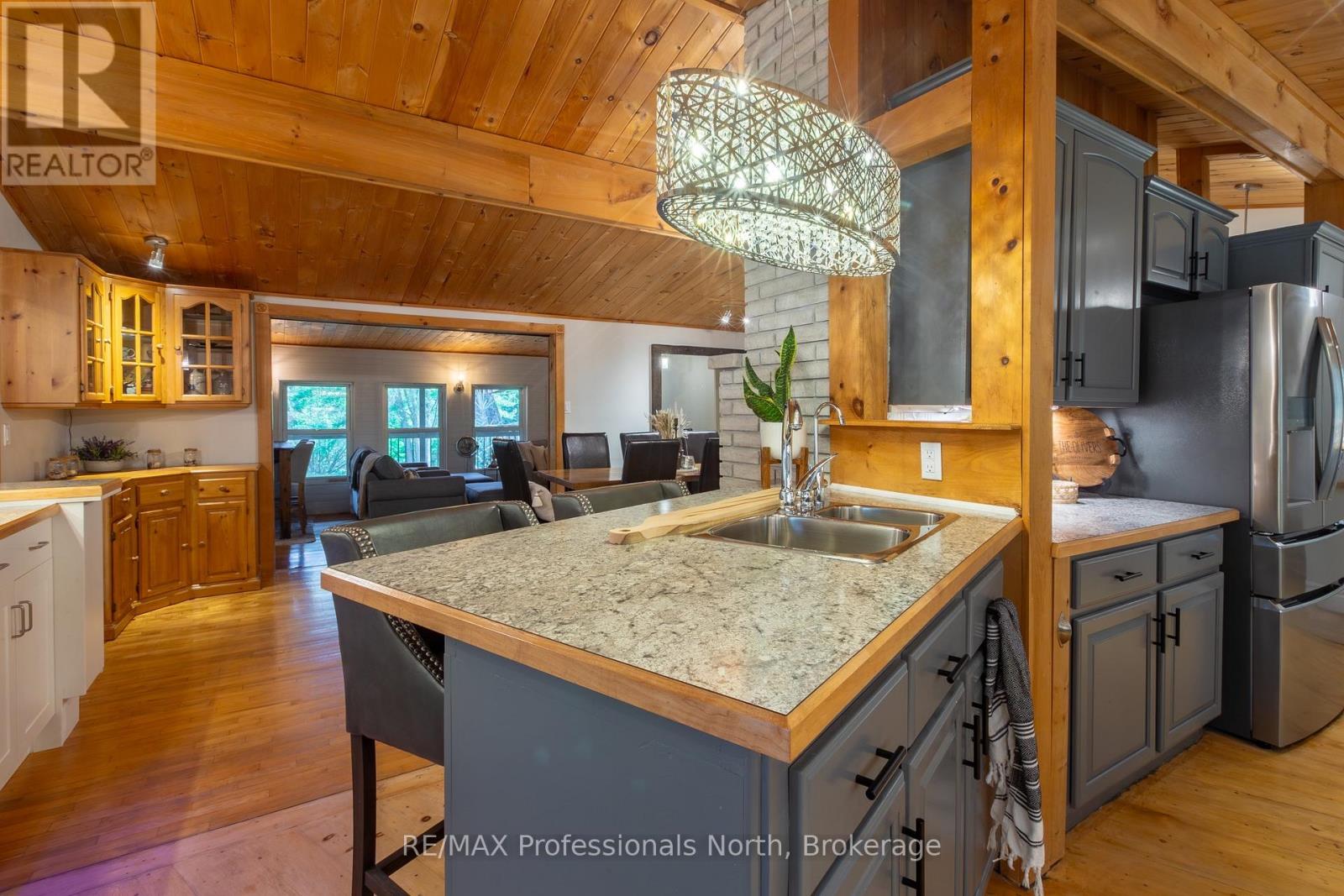 55 GLEN ACRES ROAD - 11