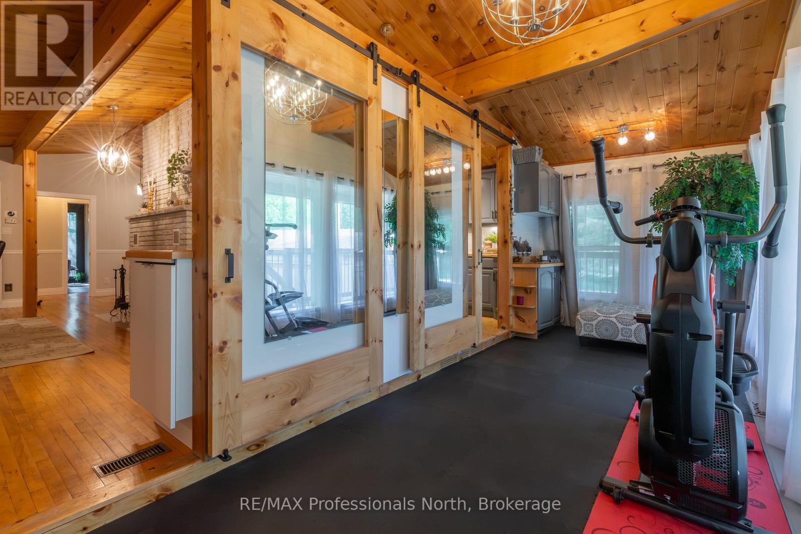 55 GLEN ACRES ROAD - 15