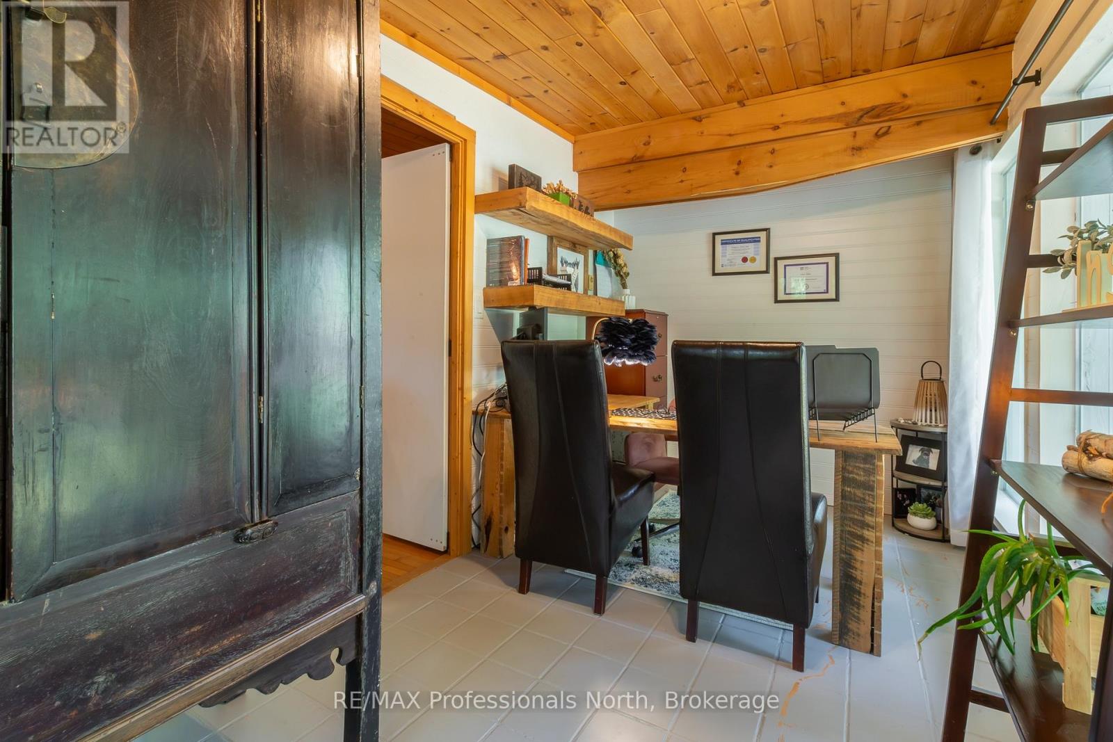 55 GLEN ACRES ROAD - 19