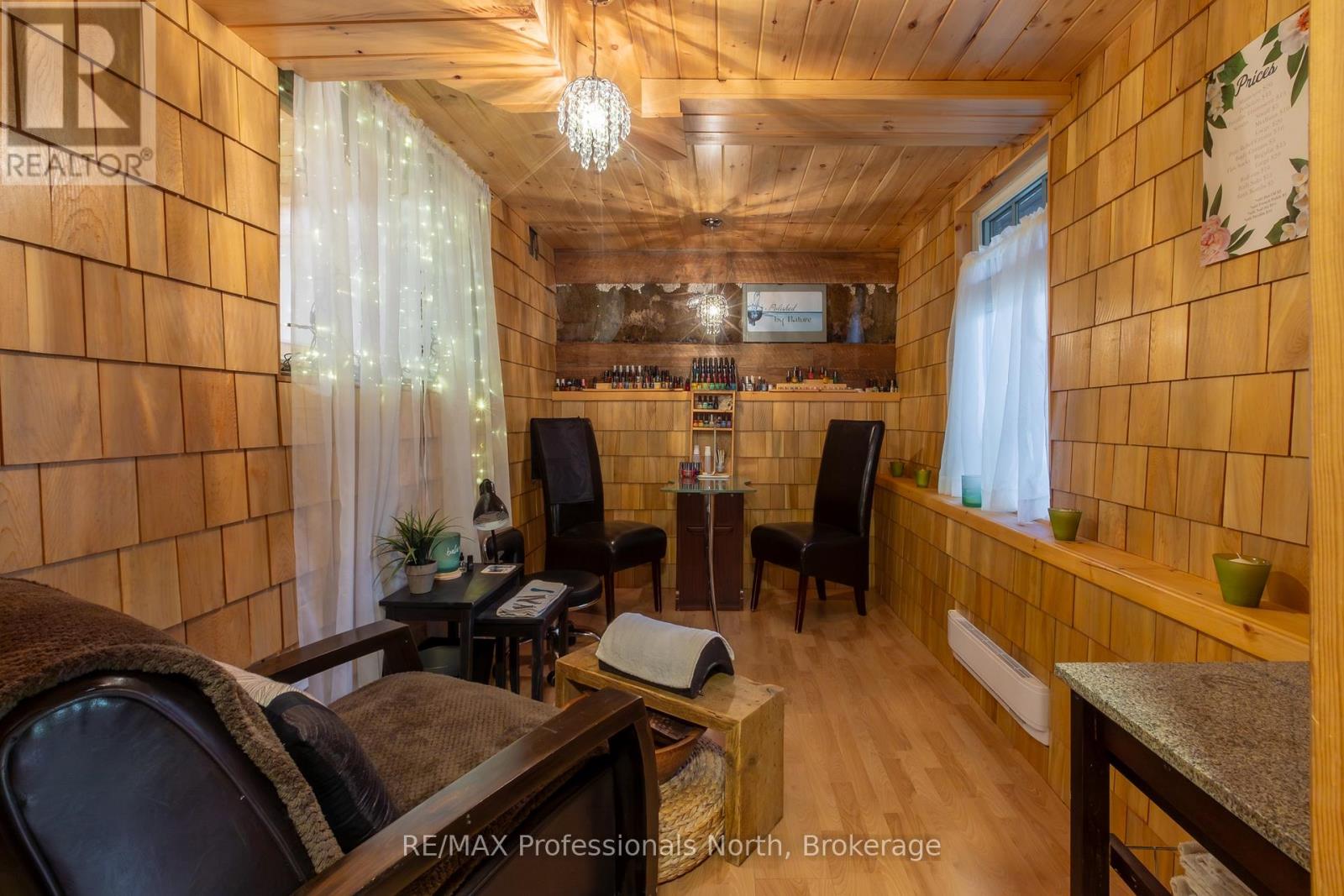 55 GLEN ACRES ROAD - 34