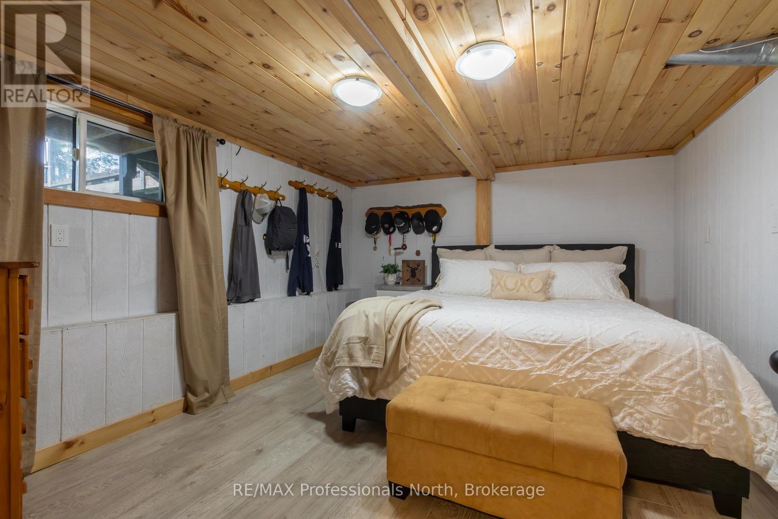 55 GLEN ACRES ROAD - 35