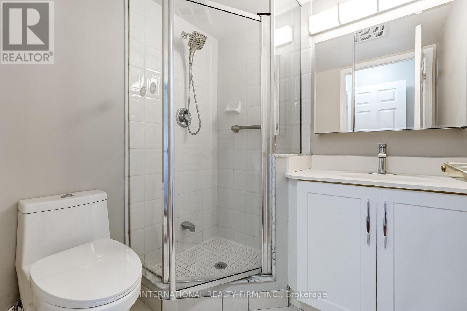 #906 8 HILLCREST AVENUE - 12