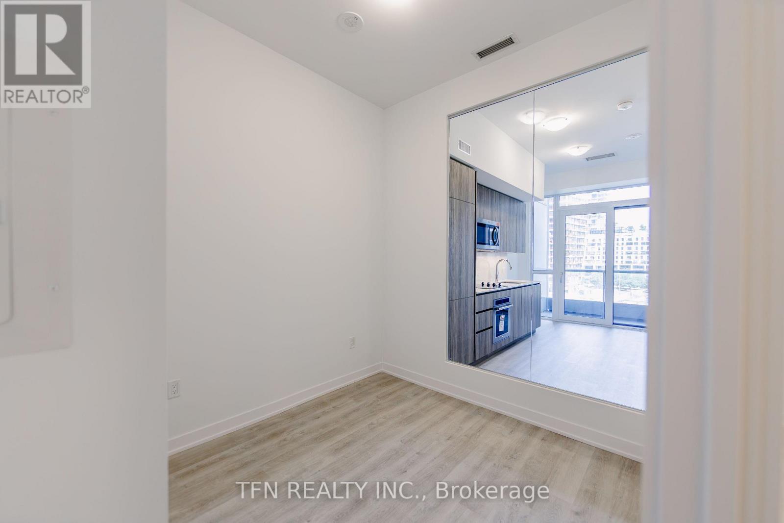 #514 15 RICHARDSON STREET - 10