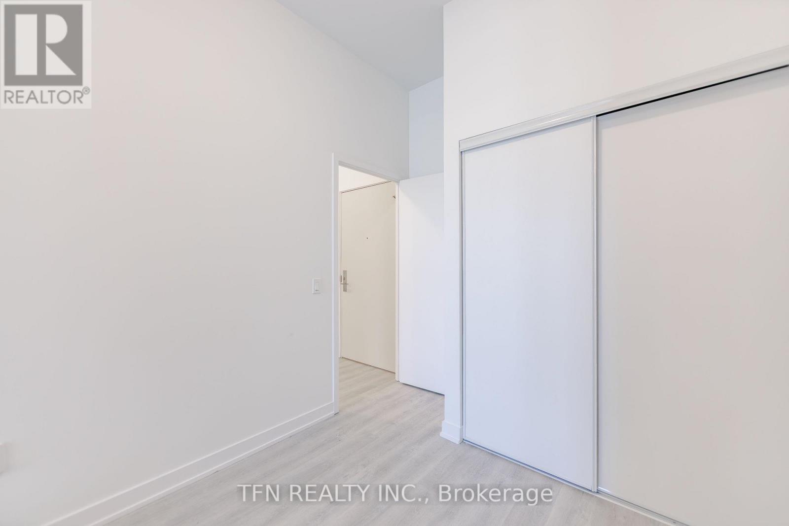 #514 15 RICHARDSON STREET - 11