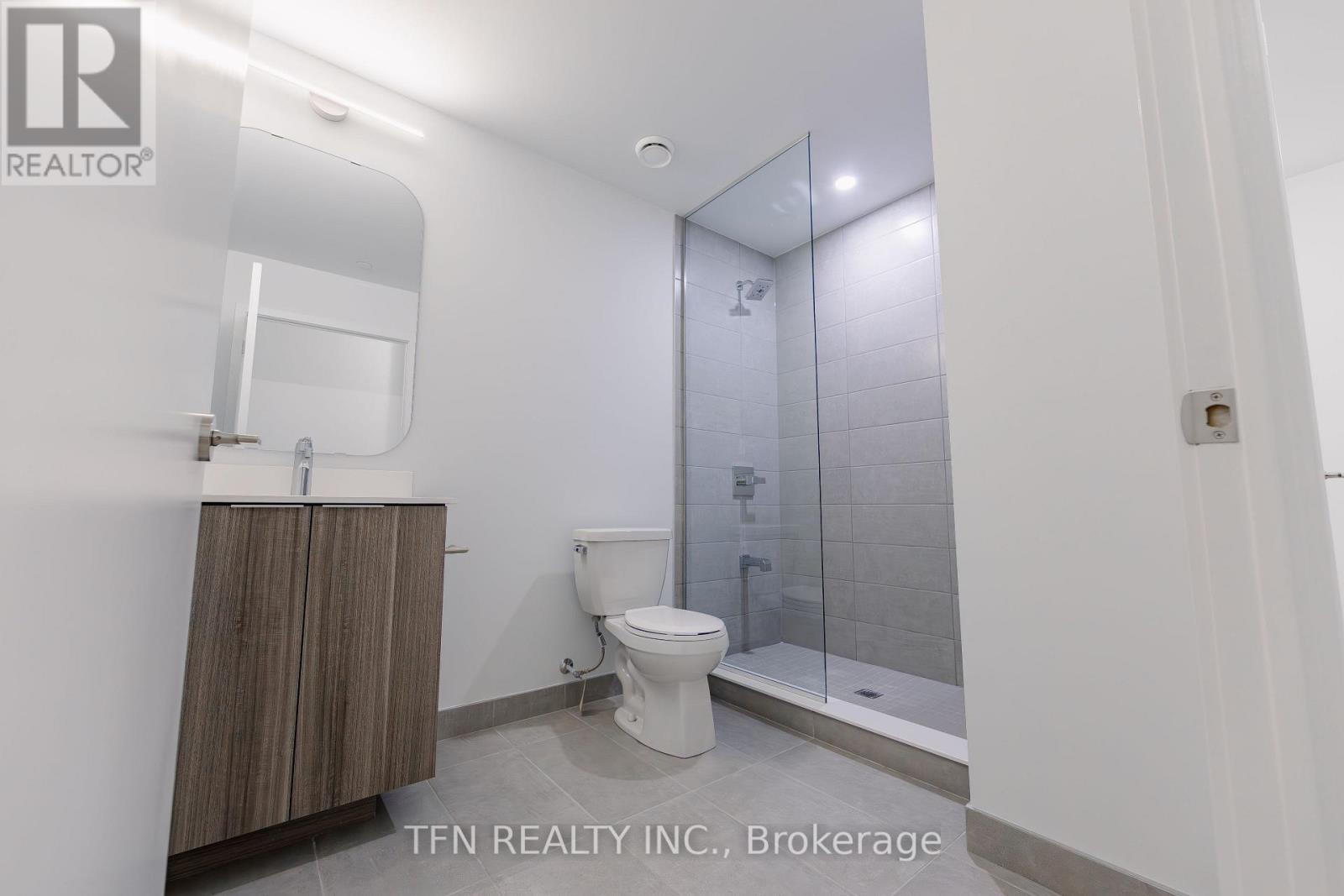 #514 15 RICHARDSON STREET - 12