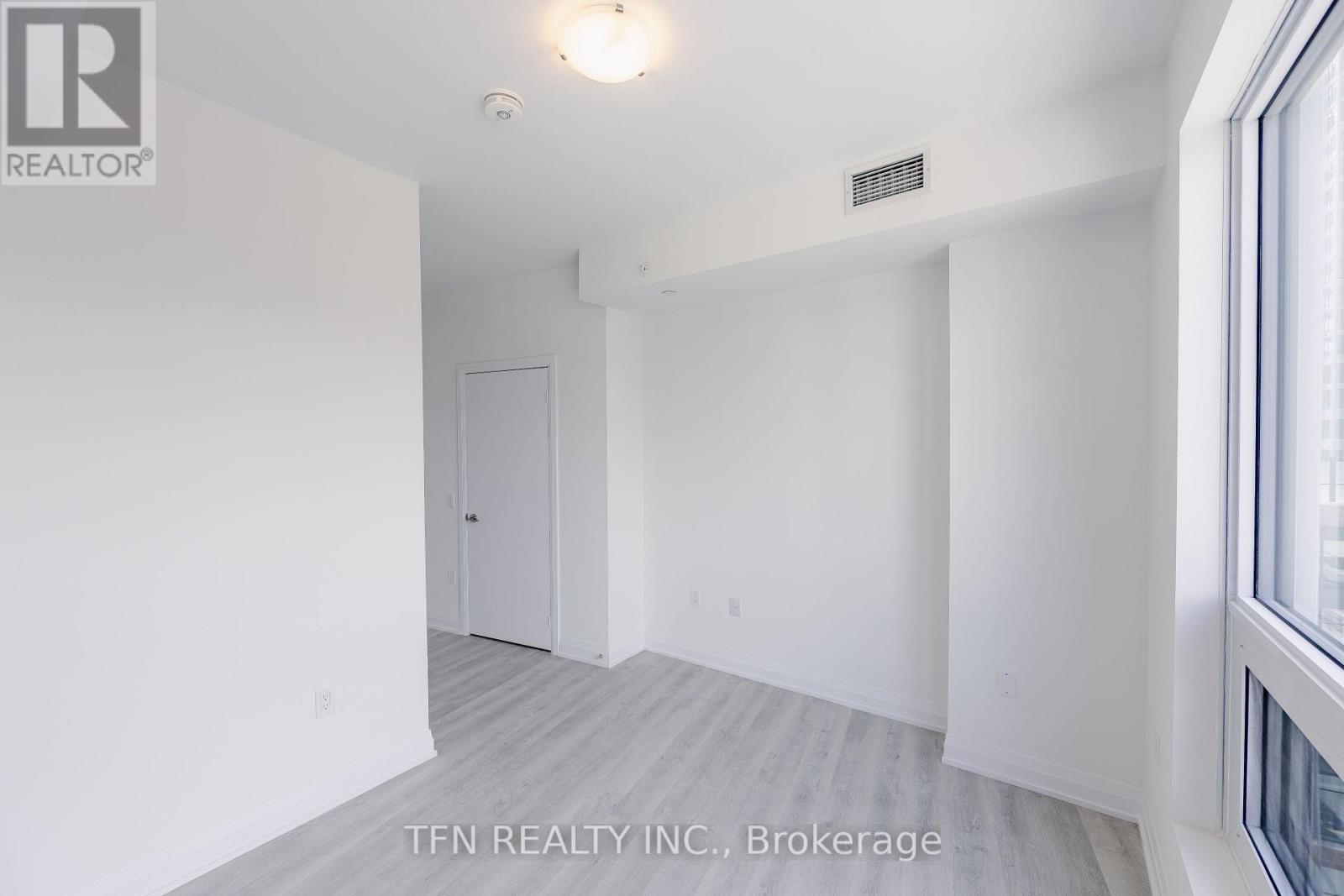 #1318 15 RICHARDSON STREET - 10