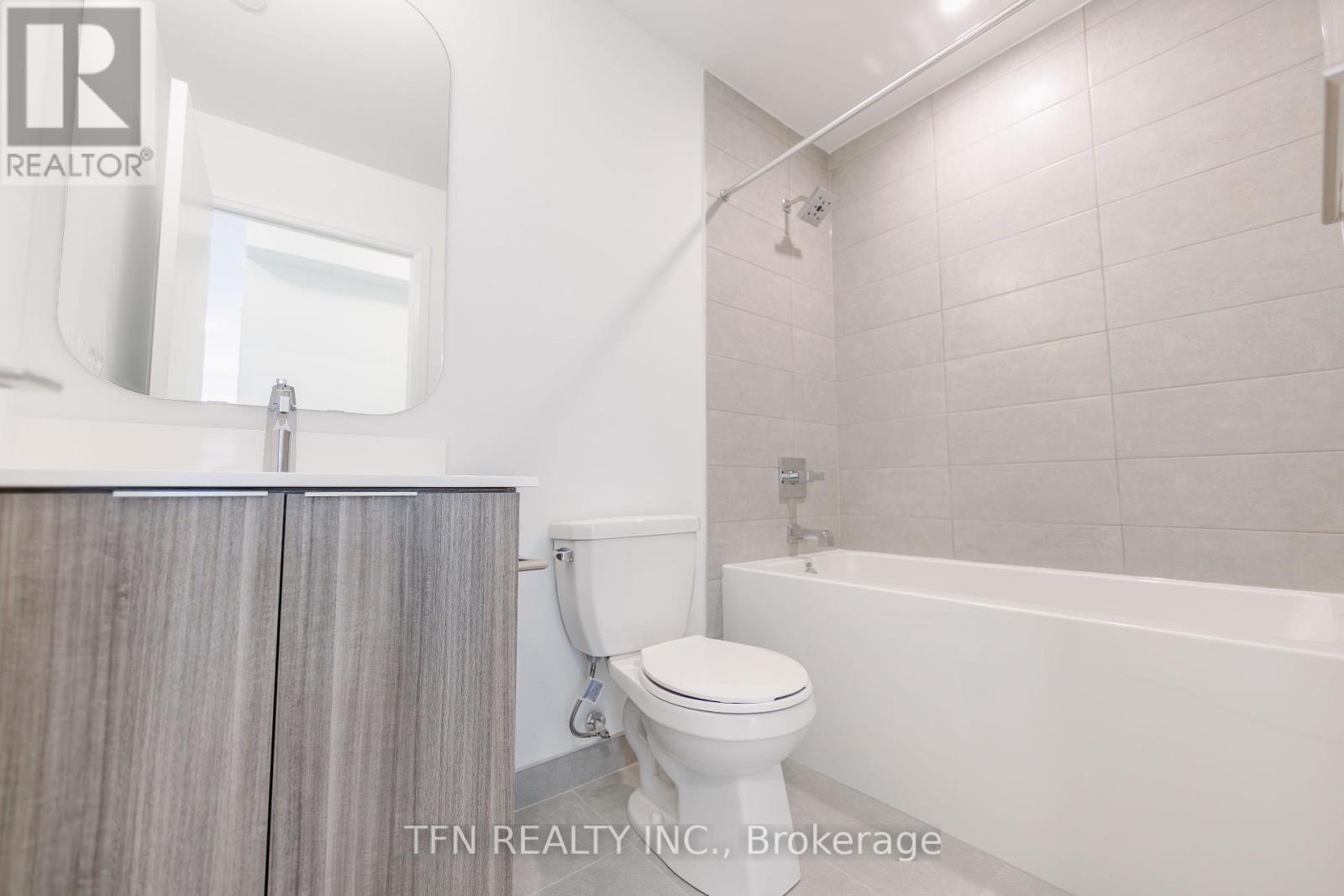 #1318 15 RICHARDSON STREET - 17