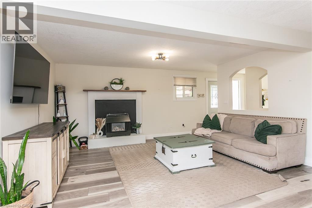 393 HURON Street - 19