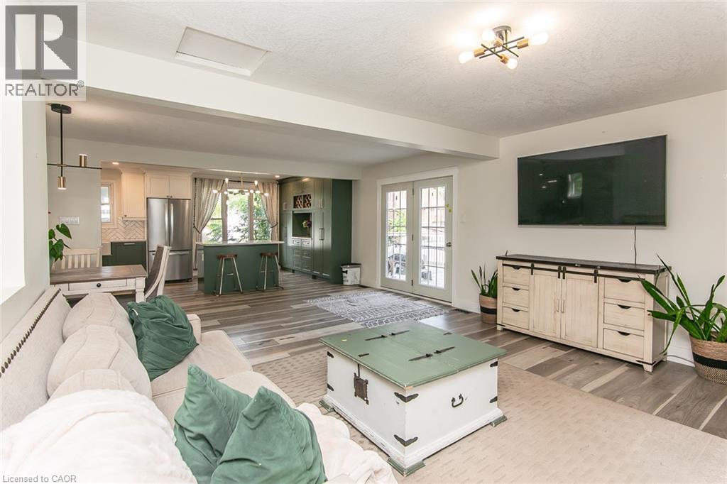 393 HURON Street - 20