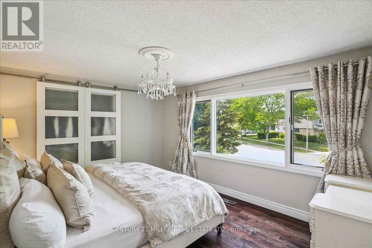 2442 WOBURN CRESCENT - Image 19
