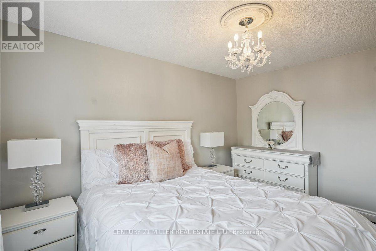 2442 WOBURN CRESCENT - Image 23
