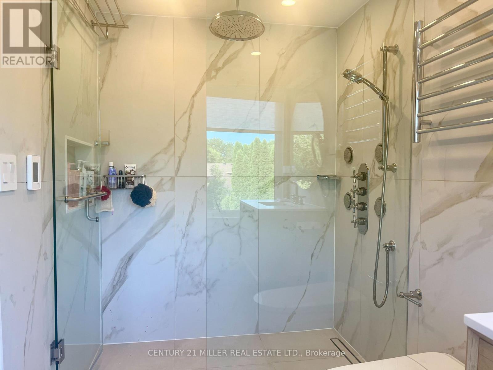 2442 WOBURN CRESCENT - Image 28