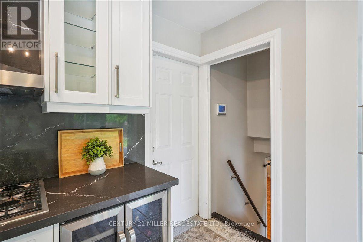 2442 WOBURN CRESCENT - Image 29