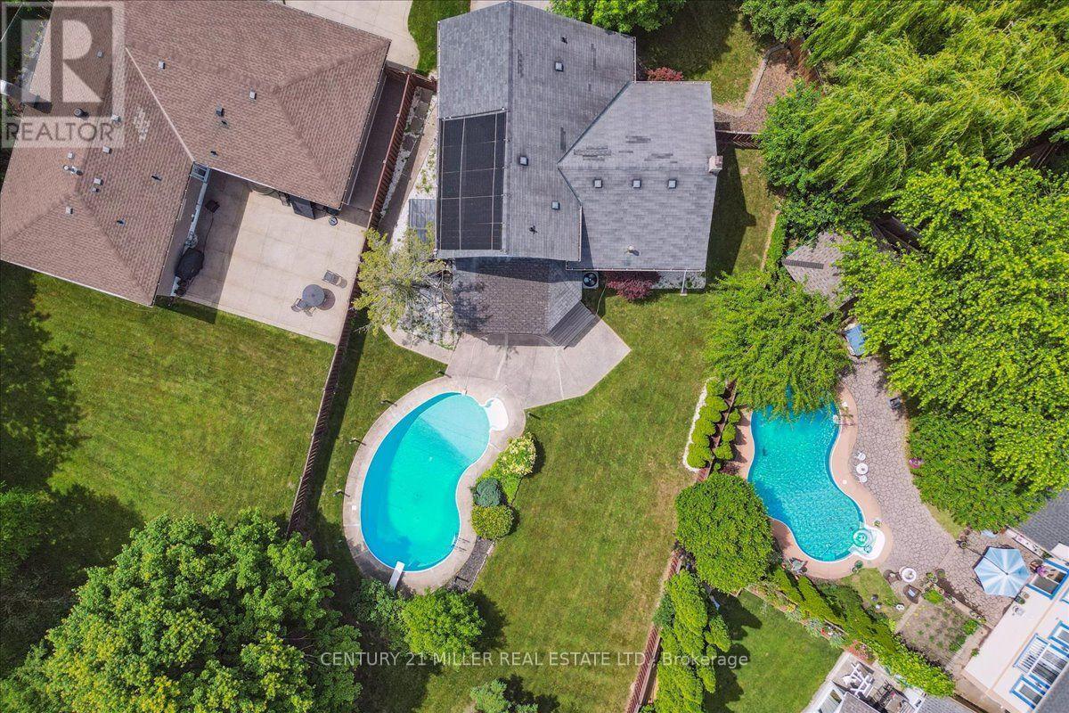2442 WOBURN CRESCENT - Image 36