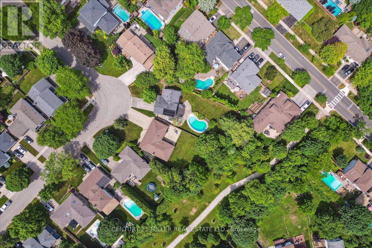 2442 WOBURN CRESCENT - Image 37