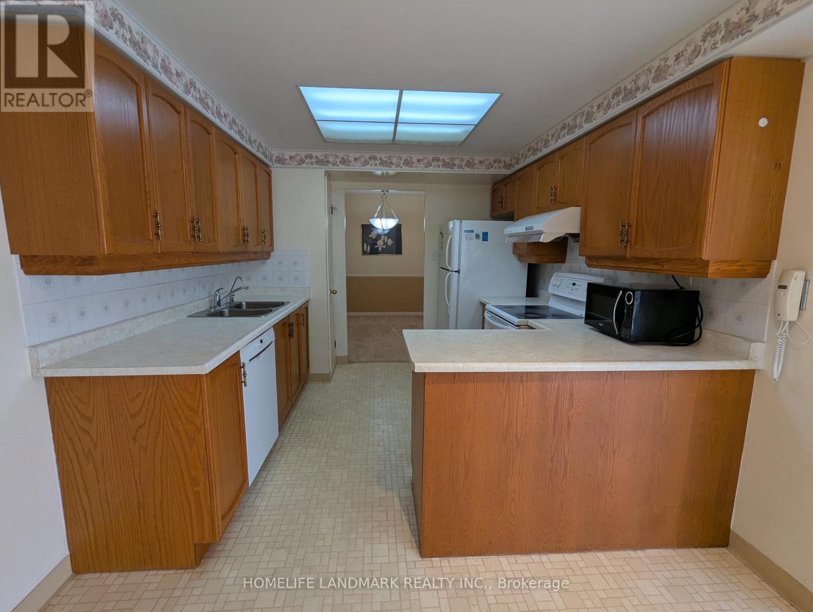 #306 265 WESTCOURT PLACE - 10