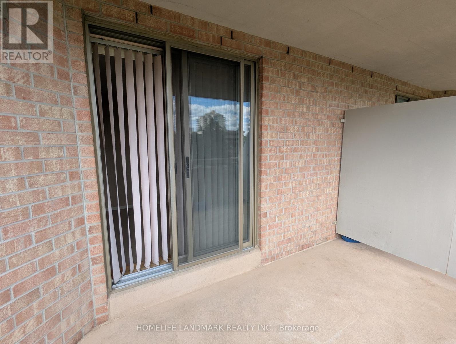 #306 265 WESTCOURT PLACE - 32