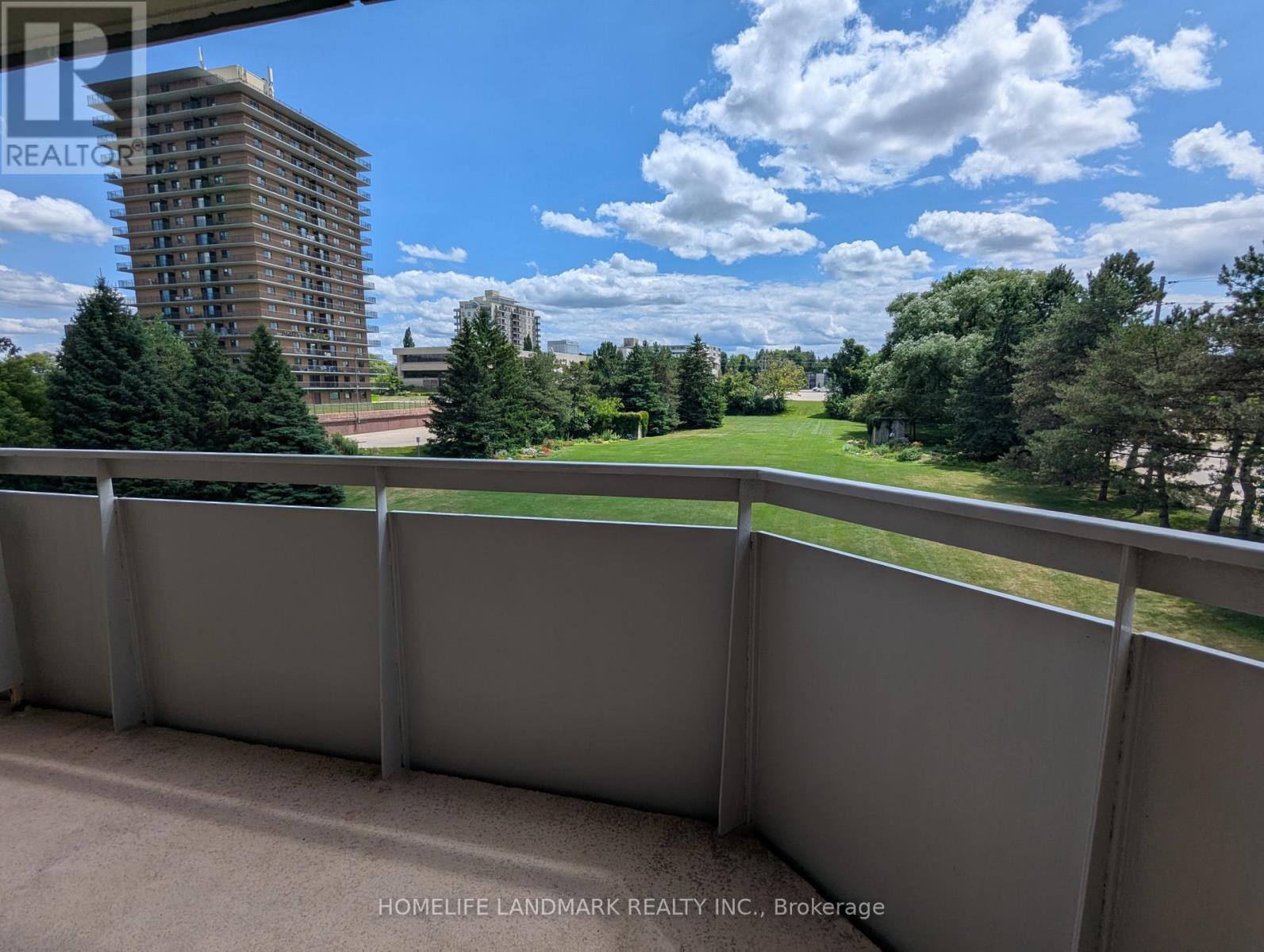 #306 265 WESTCOURT PLACE - 33