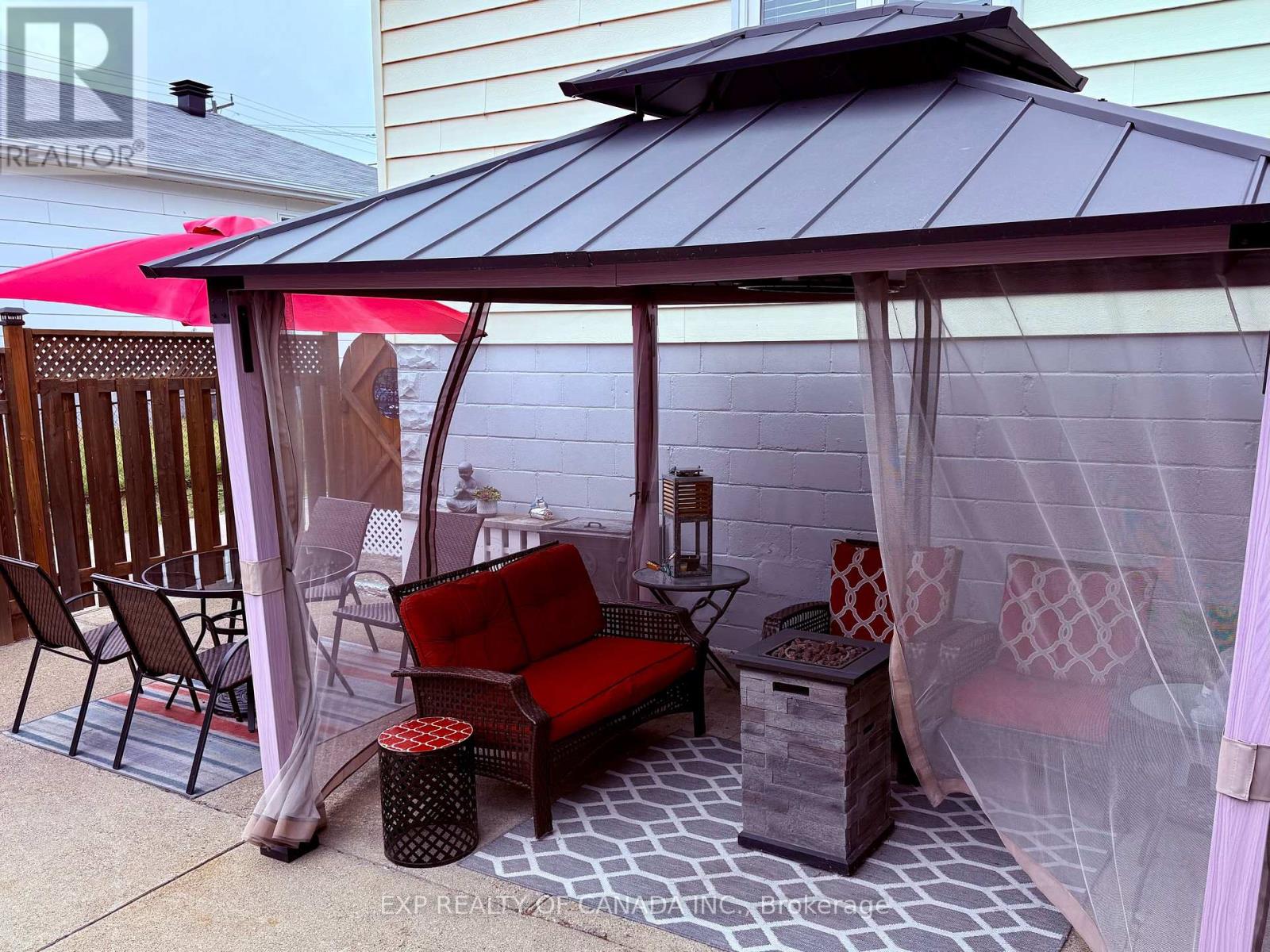 609 PINE STREET S - 32