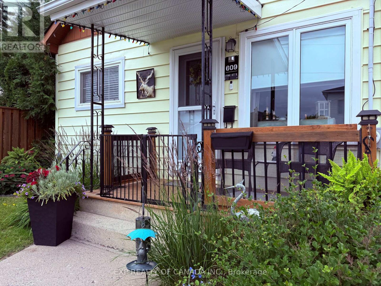 609 PINE STREET S - 34