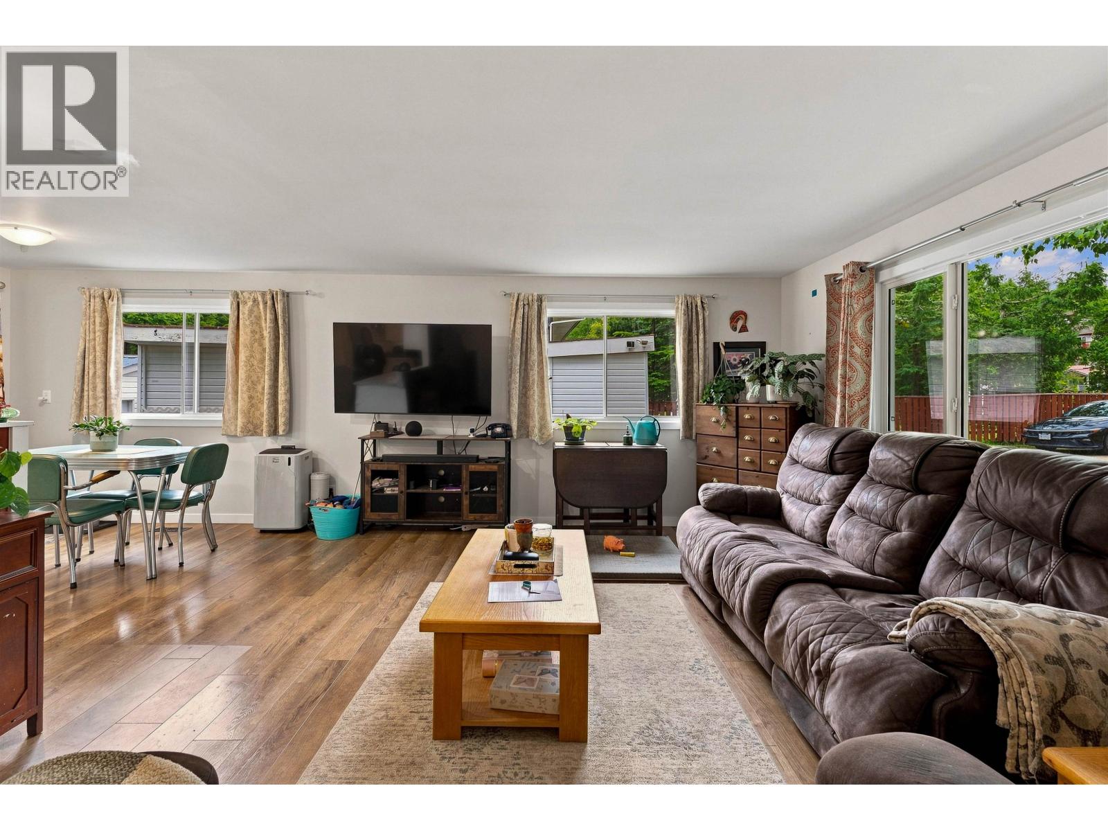 2945 THORNHILL STREET - 11