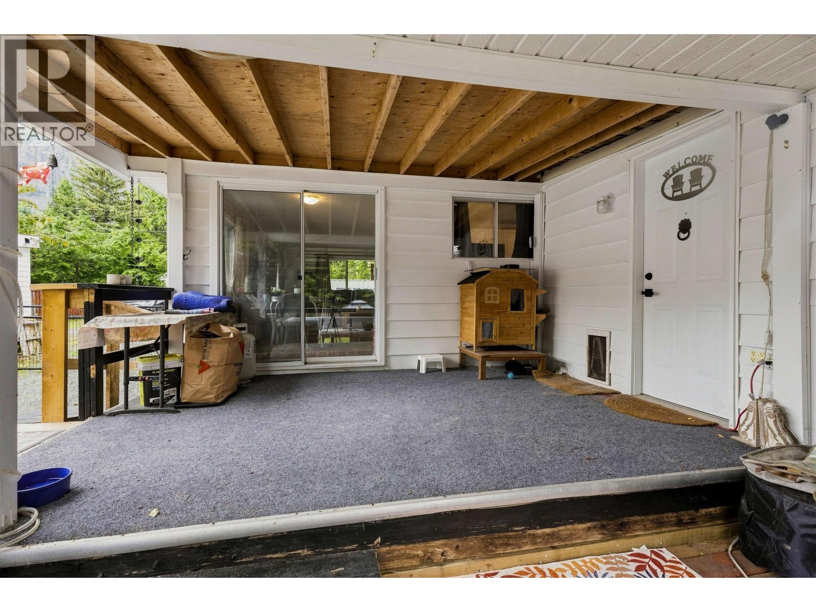 2945 THORNHILL STREET - Image 26