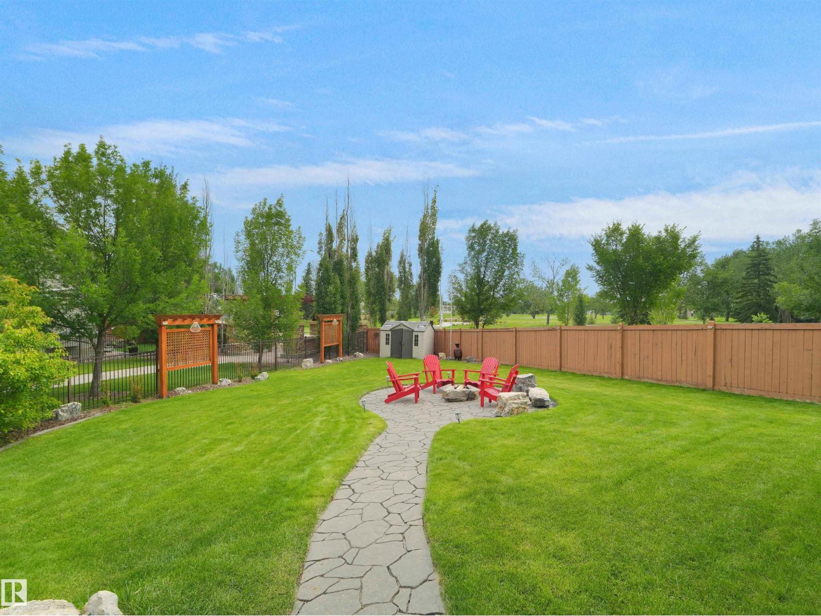 3704 141 AV NW - 3