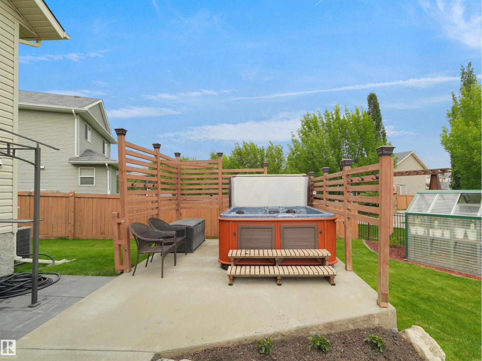 3704 141 AV NW - 9