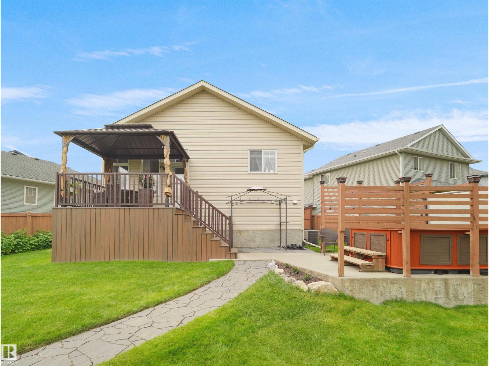 3704 141 AV NW - 8