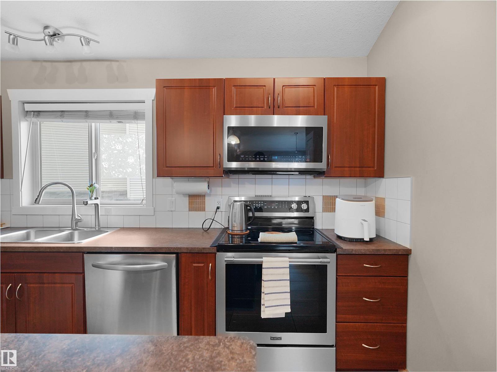 3704 141 AV NW - 23