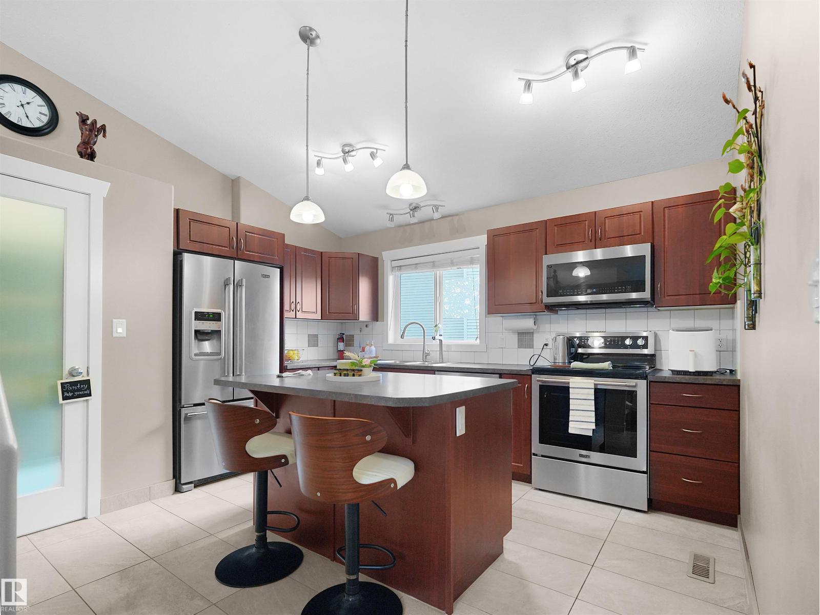 3704 141 AV NW - 22