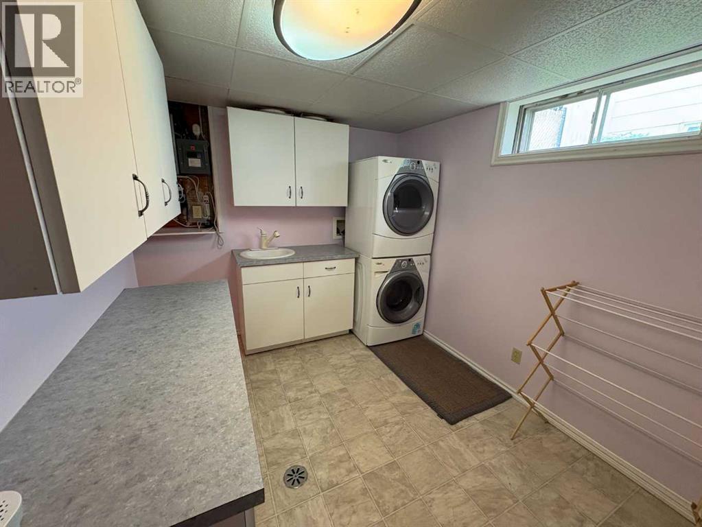 9610 79 Avenue - 21