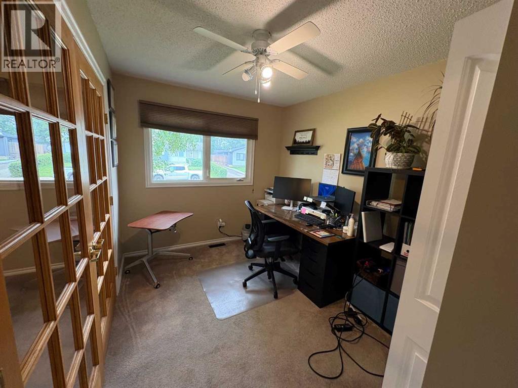 9610 79 Avenue - 11