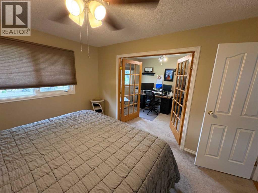9610 79 Avenue - 12