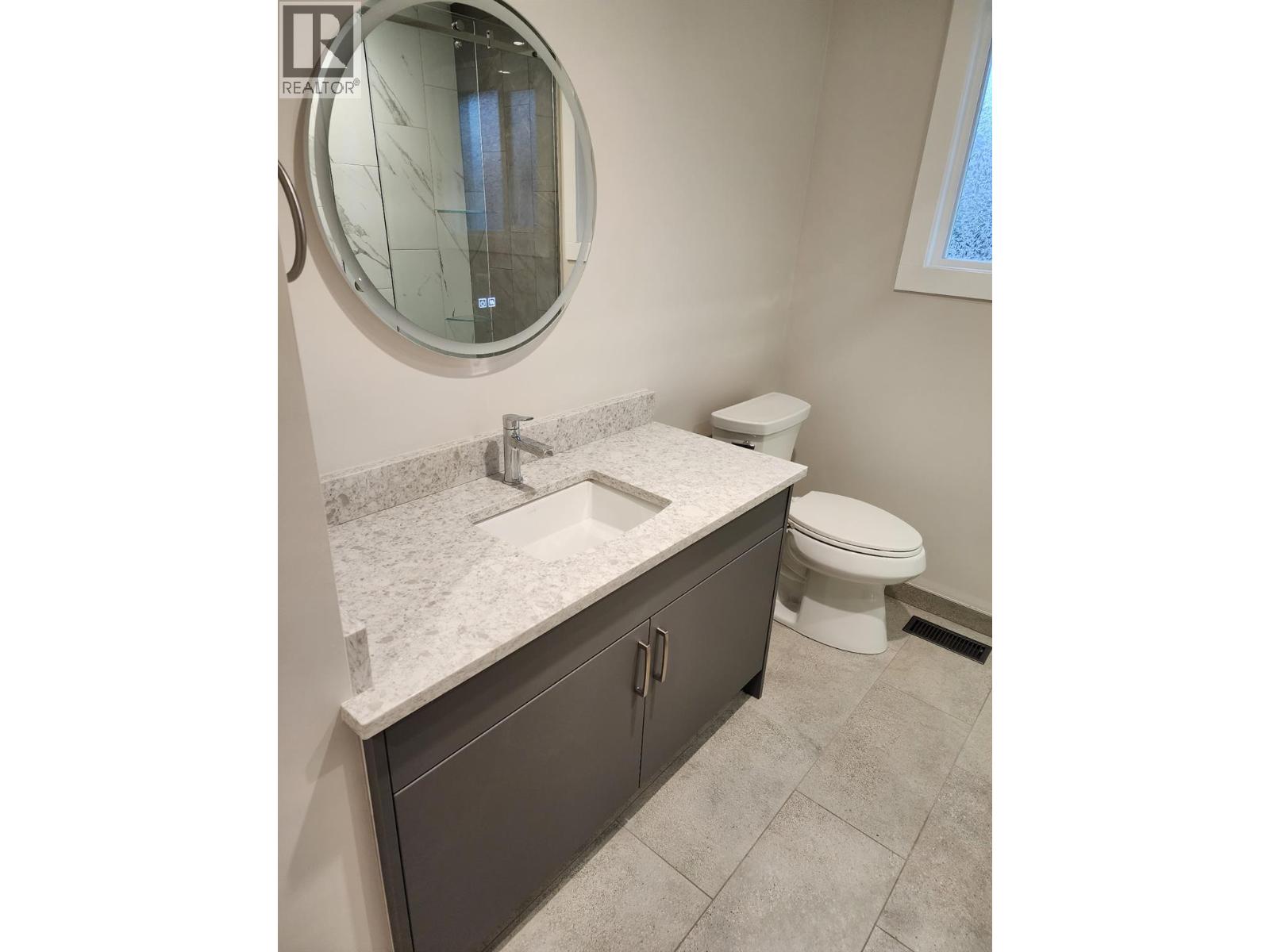 5565 Okanagan Landing Road - 11