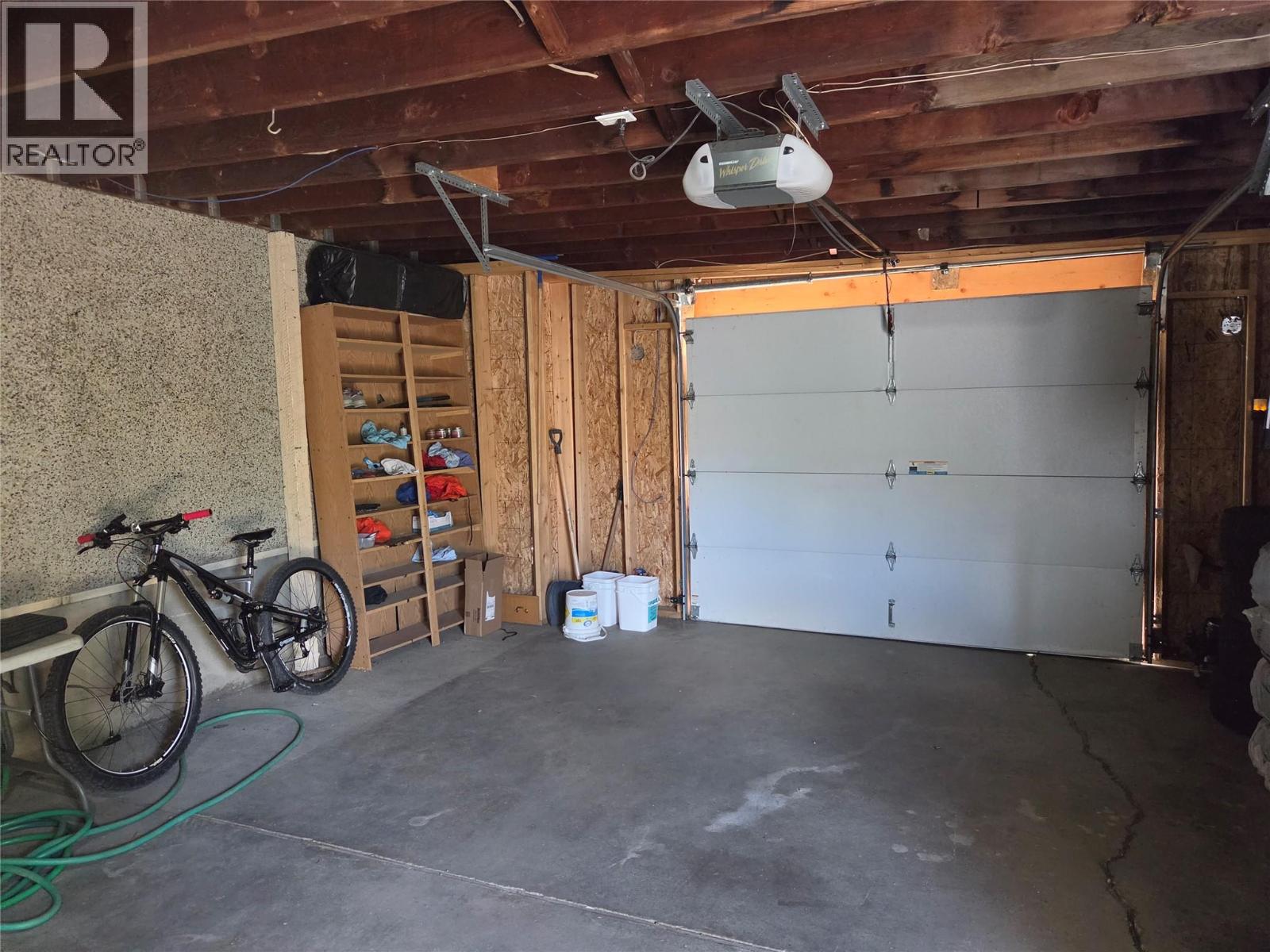 5565 Okanagan Landing Road - 17