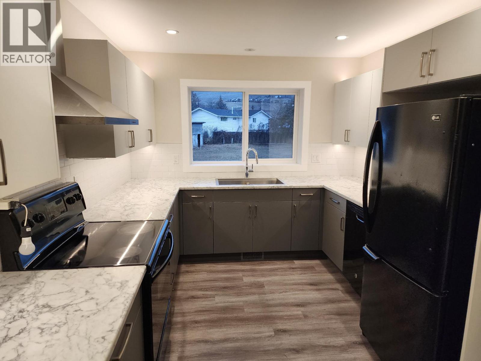 5565 Okanagan Landing Road - 6