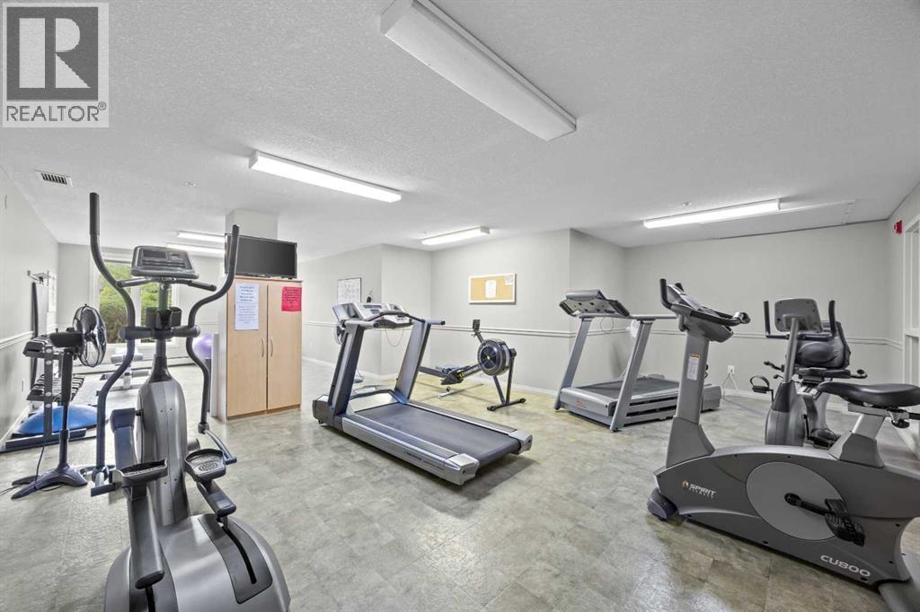 #225 15 Everstone Drive SW - 32